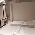 Hotel Aglon 3*