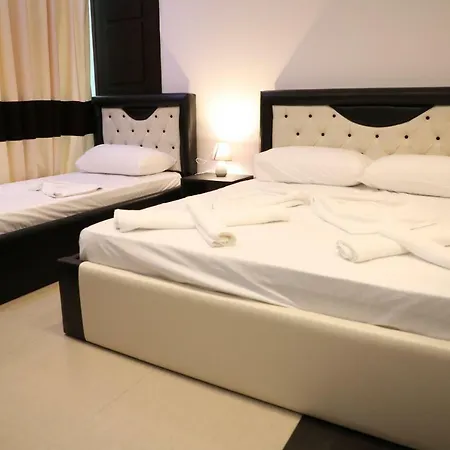 Aglon Hotel 3*