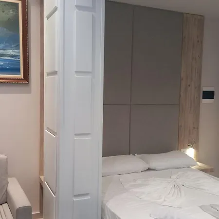 Aglon Hotel Vlorë