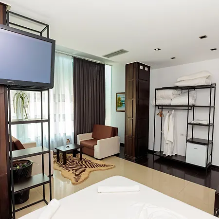 Hotel Aglon 3*