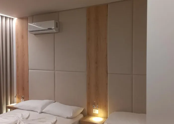 Hotel Aglon 3*